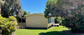 Crows Nest 2 Henry St Port Elliot - No Linen Included